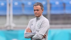 Manchester United: Luis Enrique laughs off Ronaldo Old Trafford talk