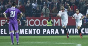 Danilo anotó en propia puerta y puso el 1-0 para el Sevilla.