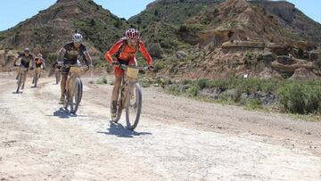Bikers de la Orbea Monegros.
