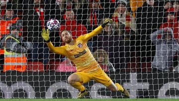 Oblak le para a Firmino un gol cantado en Anfield.