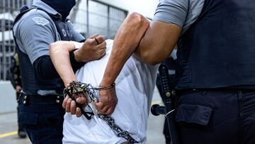 Un funcionario del Departamento de Justicia dijo que estaba dispuesto a ignorar órdenes judiciales para continuar con las deportaciones.