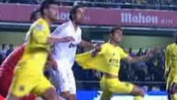 Penalti no pitado a Nilmar y falta discutible previa al 1-1