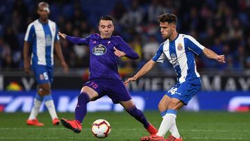 BARCELONA, SPAIN - APRIL 24: Oscar Melendo Jimenez of RCD Espanyol is tackled by Iago Aspas of RC Celta during the La Liga match between RCD Espanyol and RC Celta de Vigo at RCDE Stadium on April 24, 2019 in Barcelona, Spain. (Photo by Alex Caparros/Getty