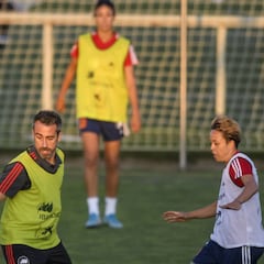 Jorge Vilda: "Tenemos que aprovechar que estamos encima de la ola"