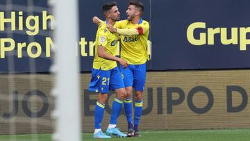 José Mari y Sobrino celebran el gol ante el Villarreal.