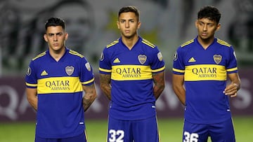 Soccer Football - Copa Libertadores - Group C - Santos v Boca Juniors - Estadio Vila Belmiro , Santos, Brazil - May 11, 2021 Boca Juniors&#039; Cristian Pavon, Agustin Almendra and Cristian Medina before the match Pool via REUTERS/Guilherme Dionizio