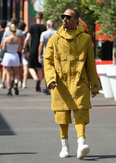 A juego con el soleado día en Barcelona