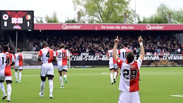 El delantero mexicano del Feyenoord, quien lleva 22 goles en su temporada debut en Europa, habló sobre su ausencia de la Selección Mexicana en Qatar 2022.