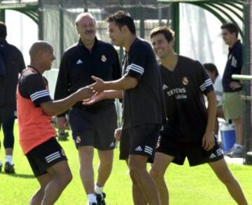 Vicente del Bosque conquistó como técnico del Real Madrid dos Champions League (2000 y 2002),6 dos Ligas (2001 y 2003), una Supercopa de España en 2001, una Supercopa de Europa en 20026 y una Copa Intercontinental en 2002. 