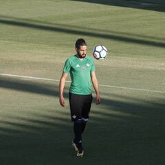 Quique Setién ya le busca sitio a Boudebouz en el ataque del Betis