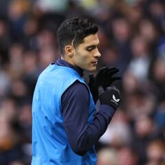 Raúl Jiménez da la cara por México en la exigente Premier League