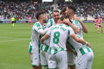 Celebracin de un gol de Sala