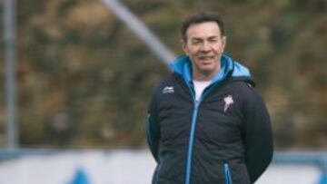 Abel Resino, t&eacute;cnico del Celta de Vigo, en el entrenamiento.