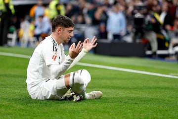 Fede Valverde celebra el 2-0 al Sevilla. 