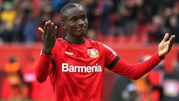 LEVERKUSEN, GERMANY - FEBRUARY 23: Moussa Diaby of Bayer 04 Leverkusen celebrates after scoring his team&#039;s first goal during the Bundesliga match between Bayer 04 Leverkusen and FC Augsburg at BayArena on February 23, 2020 in Leverkusen, Germany. (Ph