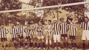 El equipo de f&uacute;tbol del Espa&ntilde;ol de 1911 en el que algunos de ellos, como Massana, Gibert o Castillo, formaron parte del primer conjunto que jug&oacute; a rugby en Espa&ntilde;a.