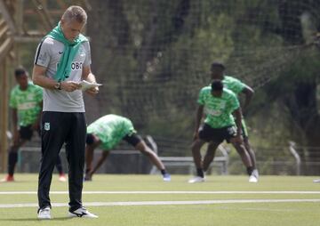 El equipo dirigido por Paulo Autuori realizó una jornada de entrenamiento pensando en el enfrentamiento ante el equipo paraguayo por la Copa Libertadores, donde va perdiendo 1-0.
