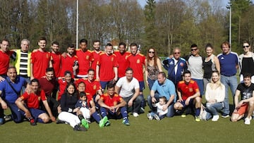 Hay algún jugador de otras nacionalidades (Portugal, Ecuador...), pero el FC Español luce con orgullo ‘la roja’ de la Selección.