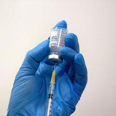 Japón investiga dos muertes tras vacunarse con dosis de Moderna producidas en España