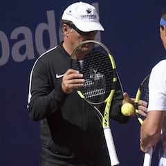 El padre de Fognini acusa a Toni Nadal de coaching con Rafa