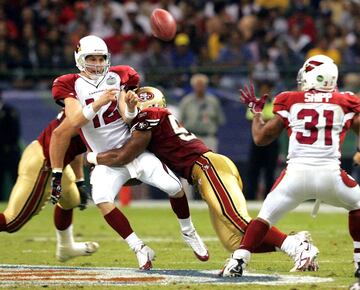 El primer juego de temporada regular de la NFL fuera de Estados Unidos, se dio en México. Vinieron los 49ers de San Francisco y los Cardenales de Arizona. La victoria fue para los últimos por marcador de 31-14.