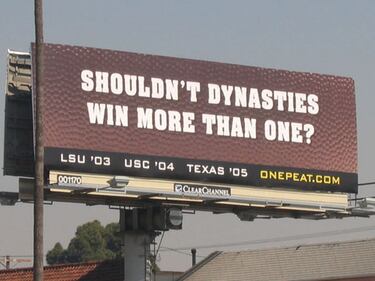 College Football Playoff National Championship Trophy: weight, height, design, sponsor