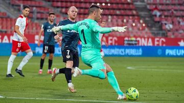 Juan Carlos y Aday, las carpetas m¨¢s urgentes del Girona