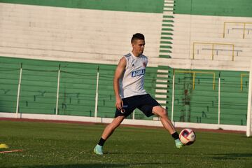 La Tricolor definió los últimos detalles antes del encuentro con la Selección Boliviana por las Eliminatorias. El partido se llevará a cabo el jueves 2 de septiembre en el Estadio Olímpico Hernando Siles. En rueda de prensa, el técnico Reinaldo Rueda afirmó que, "hemos estado analizando las características de los goles que ha recibido y los que ha marcado el equipo de Farías" 