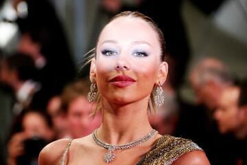 La actriz madrileña, Ester Expósito, durante la alfombra roja del Festival de Cannes 2023.