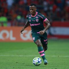 Jhon Arias confirma ofertas, pero espera el “momento idóneo”