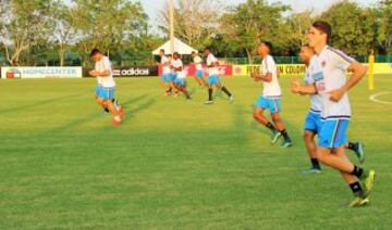 El equipo colombiano hace su primer entrenamiento en Barranquilla. Recuperación para los jugadores con minutos y trabajo diferenciado para los que no actuaron ante Chile. 