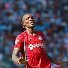 Uche, rumbo al Wolves