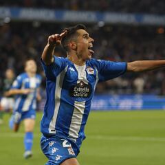 Villares pide paso hacia el intocable once de Óscar Cano