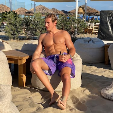 "Le dedico muchas horas a mi físico, creo que es el motor que nos permite trabajar más tiempo en el fútbol. Me hice más fuerte, más ágil, más rápido. A día de hoy, el fútbol es sin duda mucho más impactante a nivel físico y eso me ayuda a ser más explosivo y rápido en el campo. Me ha ayudado mucho a lo largo de los años y lo seguiré haciendo"