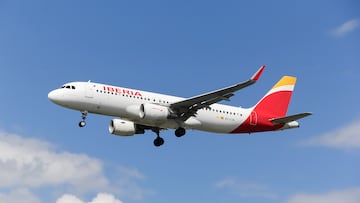 Iberia Airlines airbus a320 approaching at London Heathrow Airport