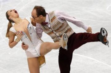 MARZO 2014. La pareja alemana de patinaje artístico (Nelli Zhiganshina y Alexander Gazsi) durante la prueba del campeonato del mundo en Saitama, Japón. 
