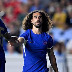 ¡El United quiere a Cucurella!