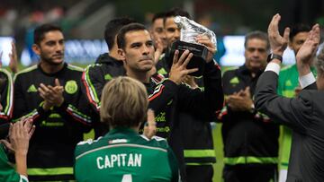 Rafa Márquez recibió homenaje previo al partido ante Costa Rica