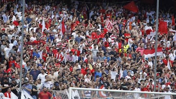 Imagen de la afici¨®n sevillista.