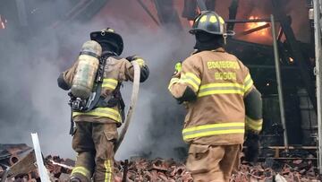 Así fue el incendio en locales comerciales de San Victorino