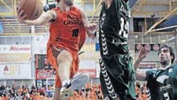 <b>GENIAL. </b>El base Ferrán López fue decisivo en la segunda parte.