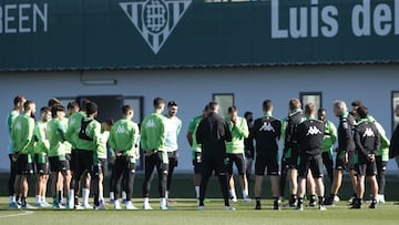 El Betis, en una charla. 