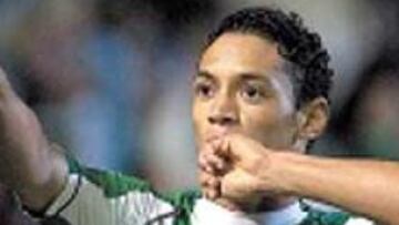 <b>SERIA DUDA. </b>El brasileño llega con problemas.