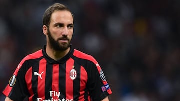 Gonzalo Higua&iacute;n durante un partido con el Juventus.