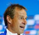 Klinsmann: "No entiendo que la FIFA elija a un árbitro argelino"