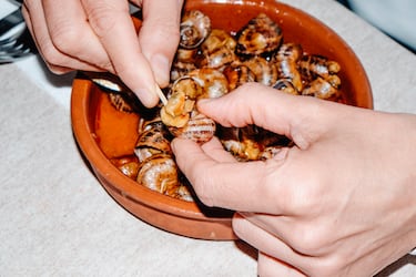 O se aman o se odian, pero es indudable que los caracoles son un reclamo en muchos bares de la capital. 