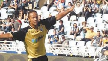 <b>CUMBRE POR EL GOLEADOR. </b>El Málaga quiere zanjar esta mañana la contratación de Fernando Baiano, el jugador revelación de 2005 en España.