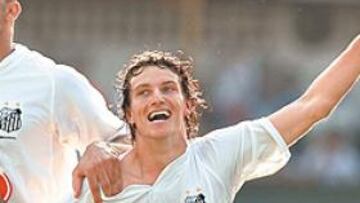 <b>GOLEADOR. </b>Elano (a la derecha) es el jugador que le gusta a Toni Muñoz para reforzar la banda derecha; un buen interior que hace goles.