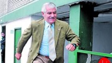 <b>MUCHA ACTIVIDAD. </b>Pernía no para de reunirse con técnicos.