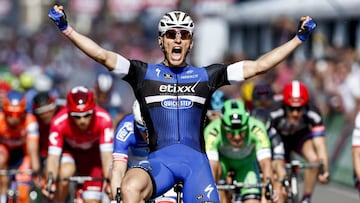 Marcel Kittel celebra exultante su victoria en Nimega.